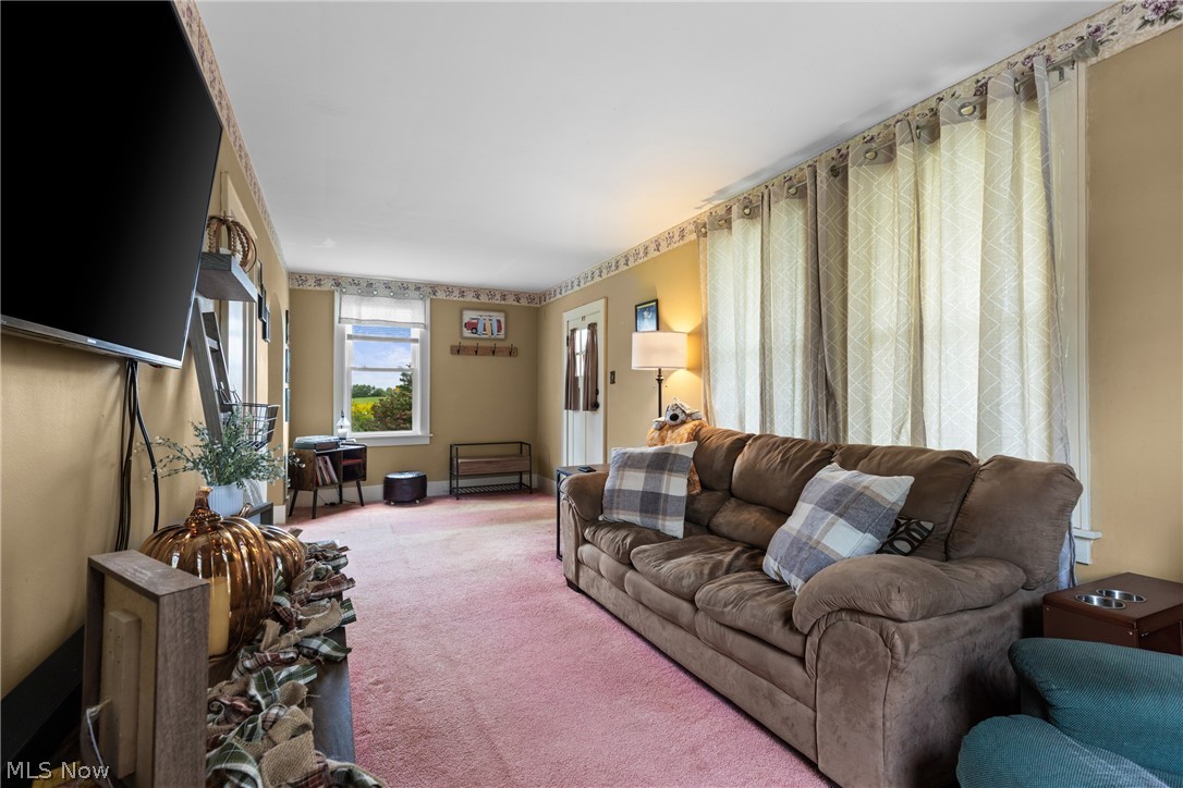 72395 Uniontown Flushing Road Flushing OH 43977