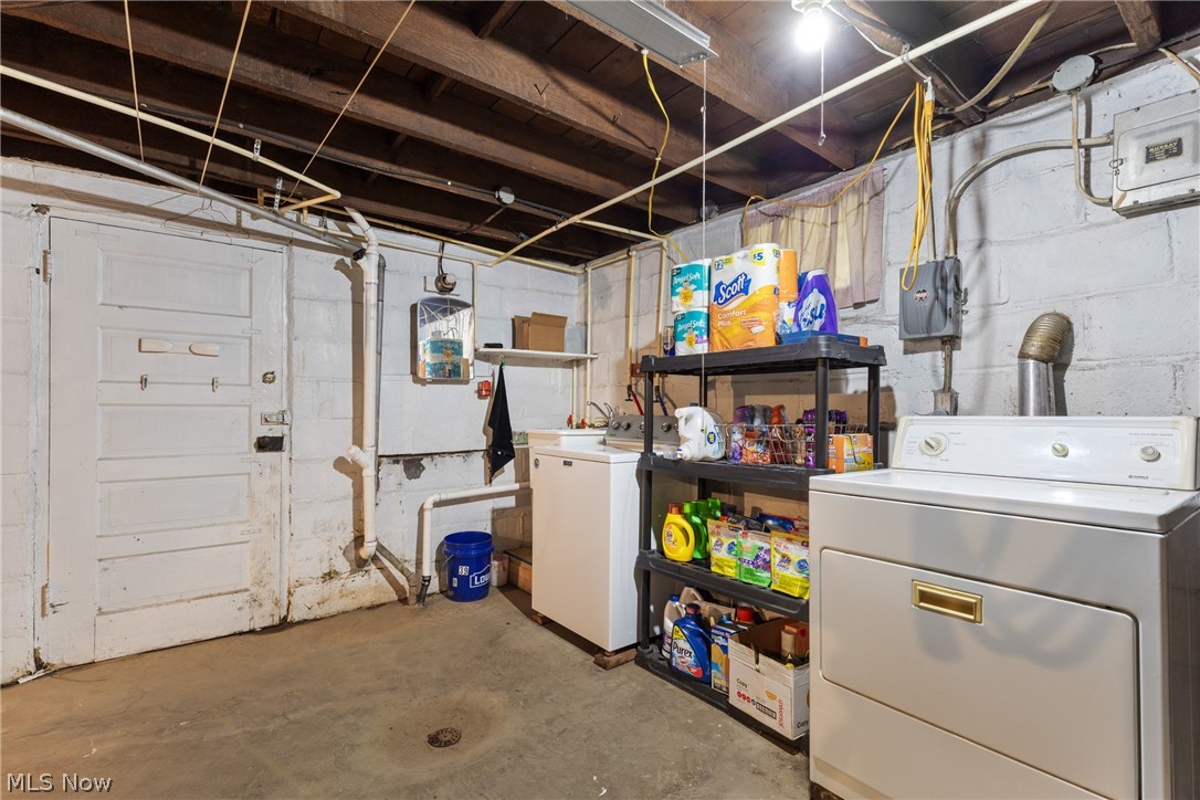 72395 Uniontown Flushing Road Flushing OH 43977