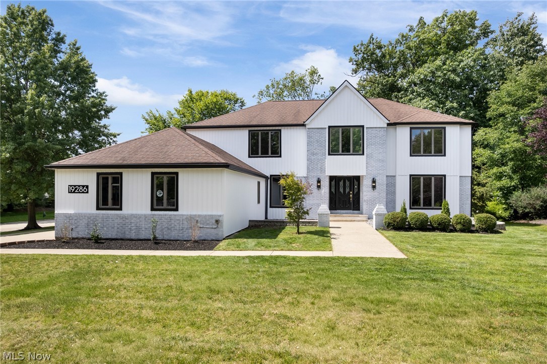 19286 Saratoga Trail Strongsville OH 44136