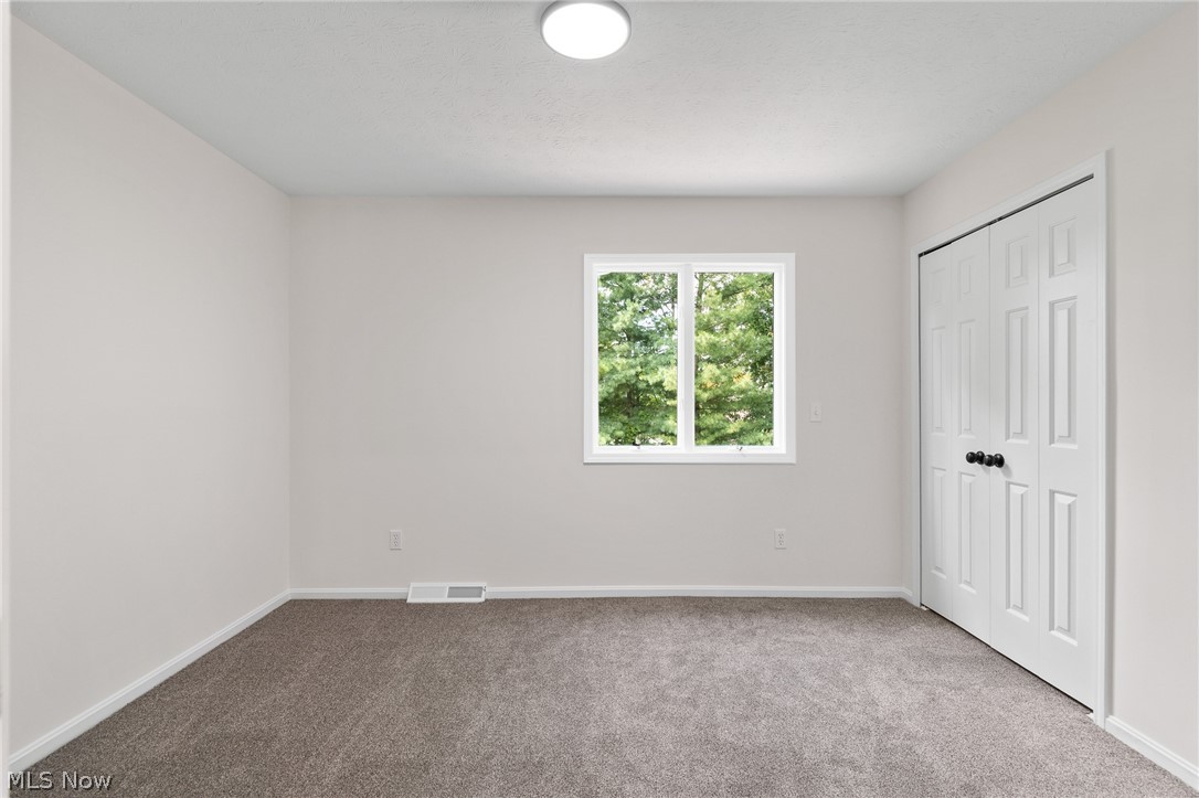 19286 Saratoga Trail Strongsville OH 44136