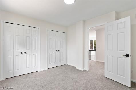 19286 Saratoga Trail Strongsville OH 44136