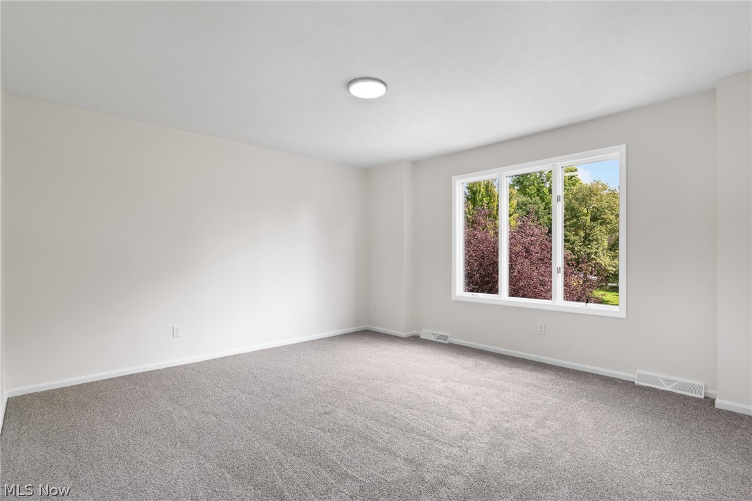 19286 Saratoga Trail Strongsville OH 44136