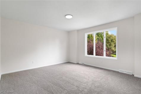 19286 Saratoga Trail Strongsville OH 44136