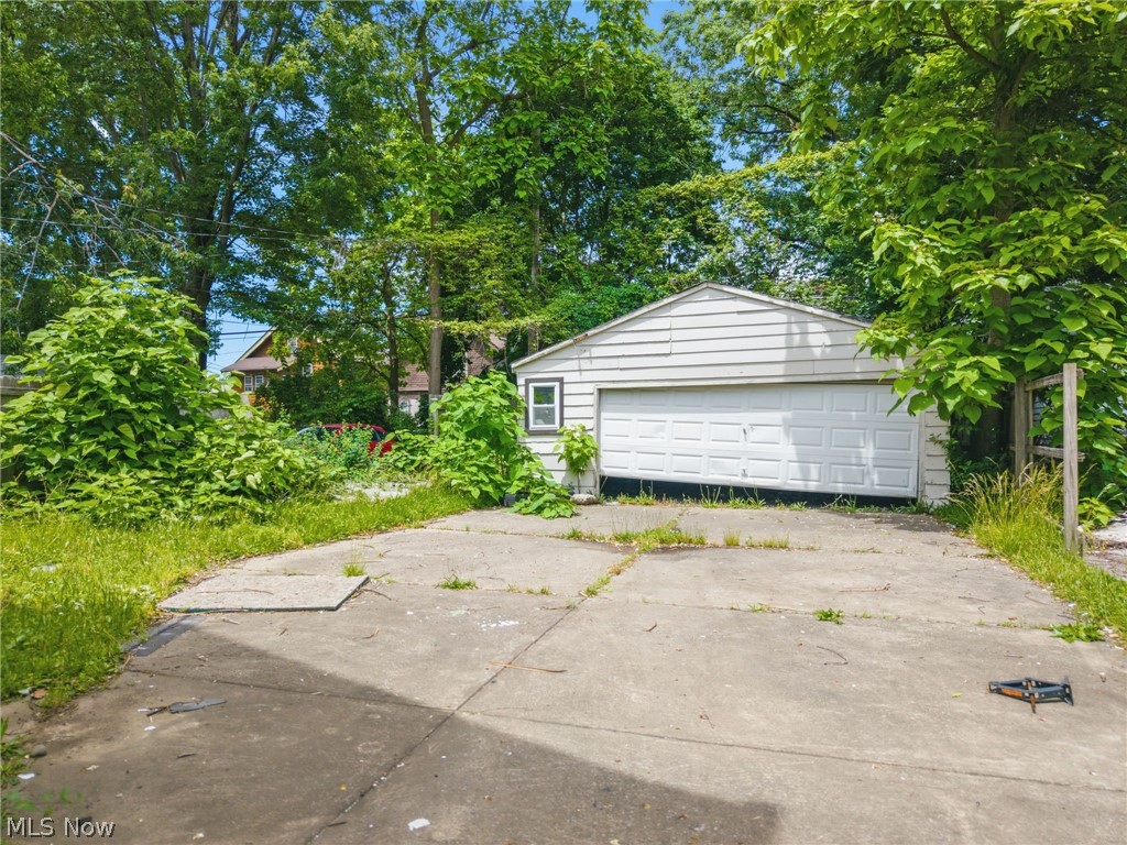 13511 Kelso Avenue Cleveland OH 44110