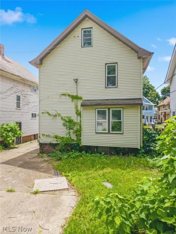 13511 Kelso Avenue Cleveland OH 44110