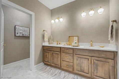 4304 Evergreen Court North Canton OH 44720