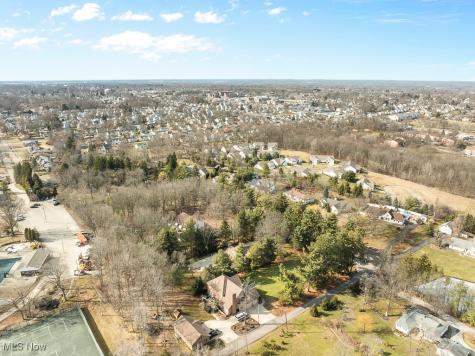 853 Fairway Drive Alliance OH 44601