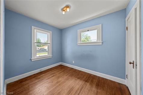 6502 Renwood Drive Parma OH 44129