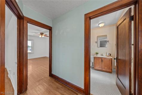 6502 Renwood Drive Parma OH 44129