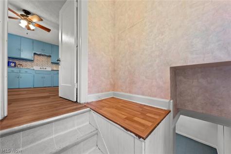 6502 Renwood Drive Parma OH 44129