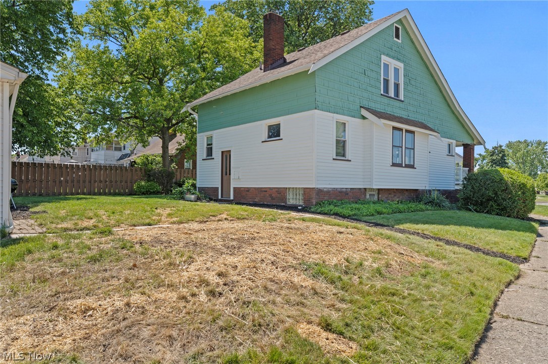 6502 Renwood Drive Parma OH 44129