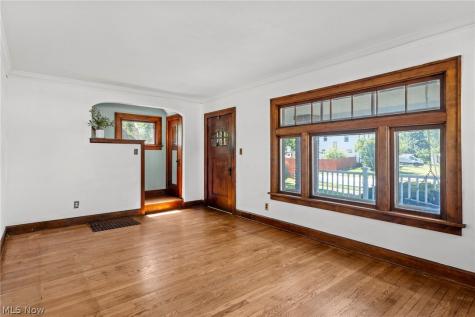 6502 Renwood Drive Parma OH 44129