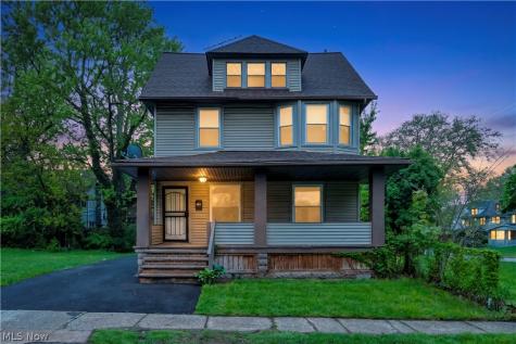 N Lockwood Avenue East Cleveland OH 44112