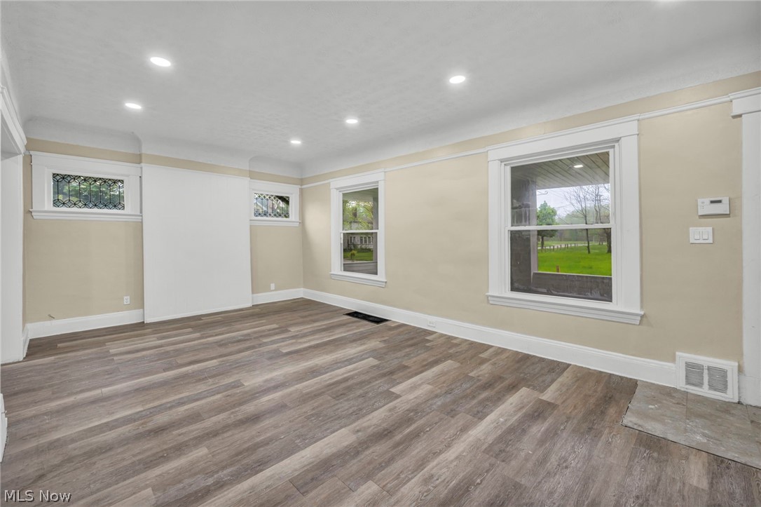 1168 N Lockwood Avenue East Cleveland OH 44112