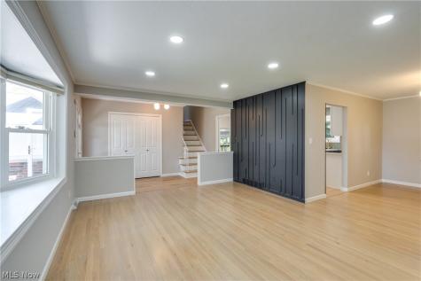 6366 Dunfield Drive Mayfield Heights OH 44143