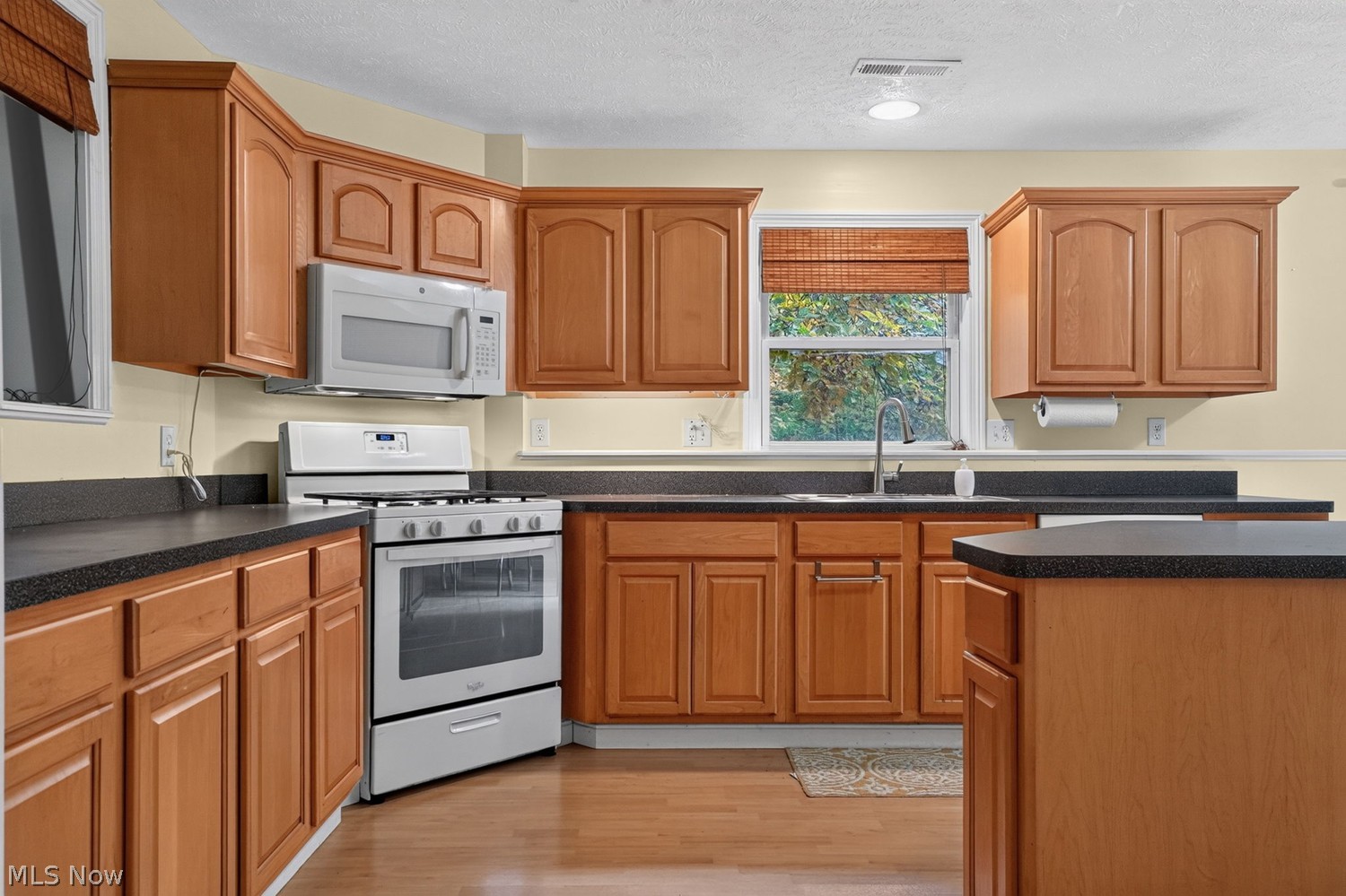 12851 Westchester Trail Chesterland OH 44026