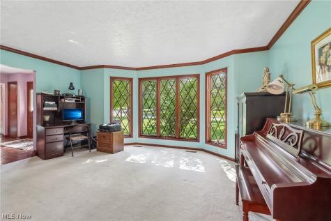 10037 Jamestown Drive North Royalton OH 44133