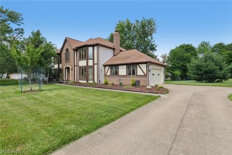 10037 Jamestown Drive North Royalton OH 44133