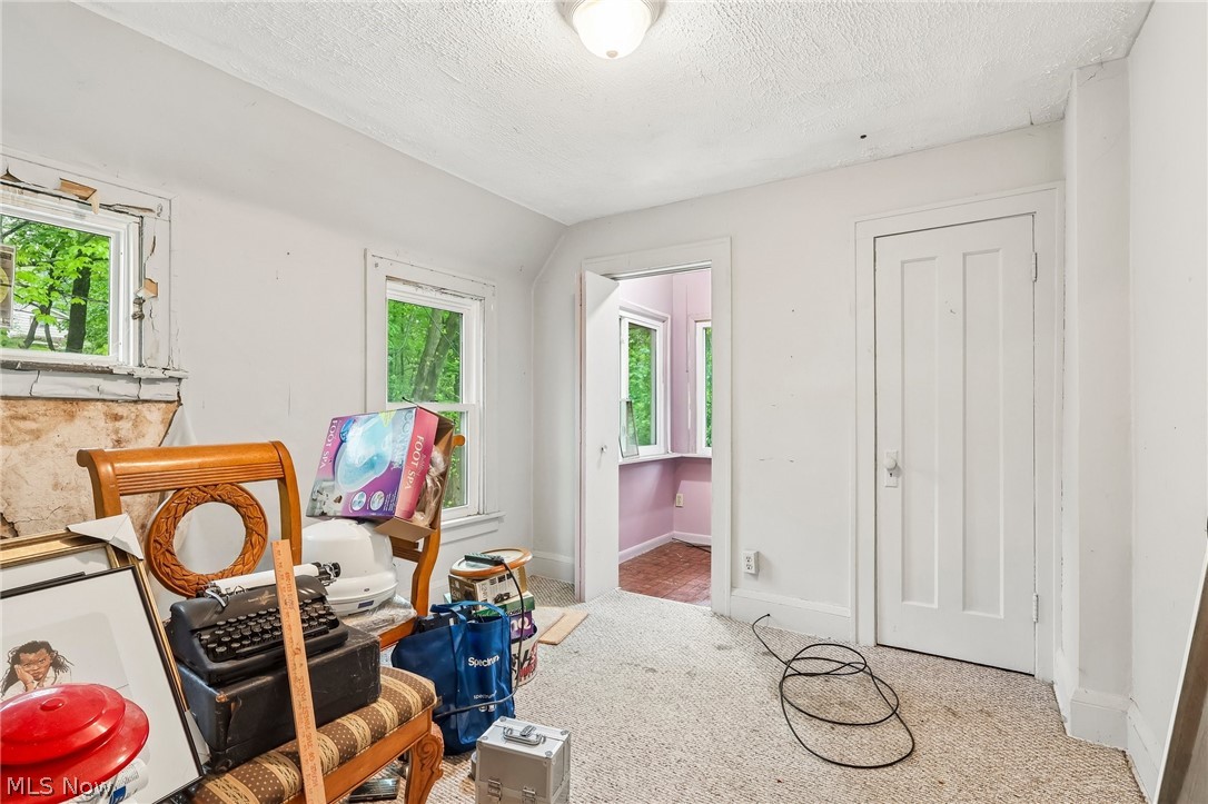 3590 Woodridge Road Cleveland Heights OH 44121