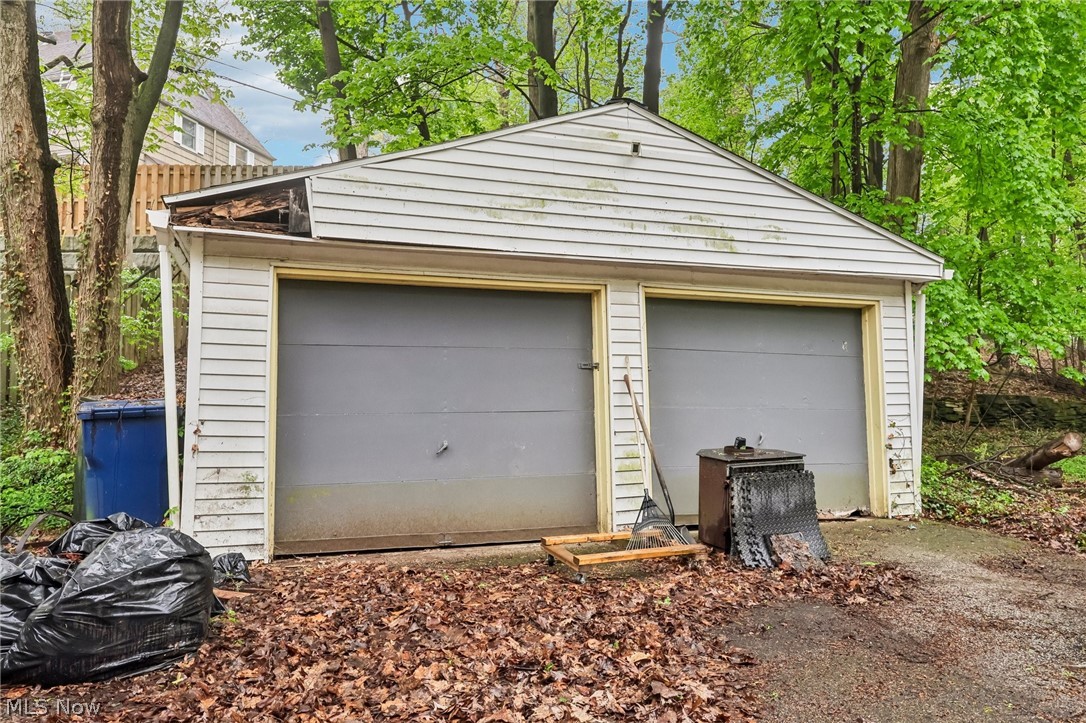 3590 Woodridge Road Cleveland Heights OH 44121