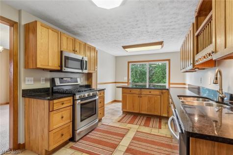 955 E Schaaf Road Brooklyn Heights OH 44131