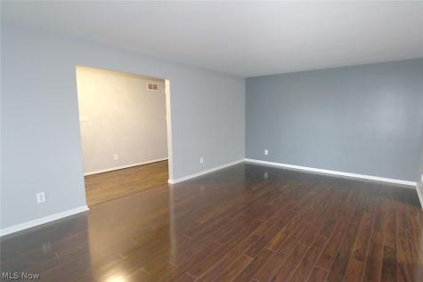 2306 Alexander Manor W Steubenville OH 43952