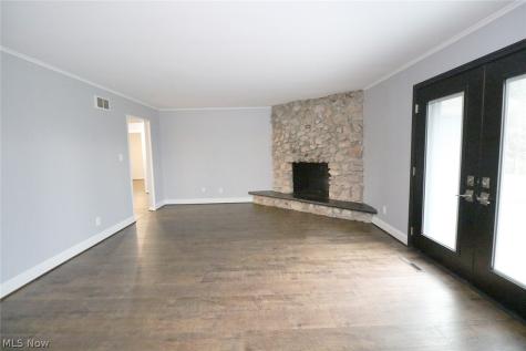 2306 Alexander Manor W Steubenville OH 43952