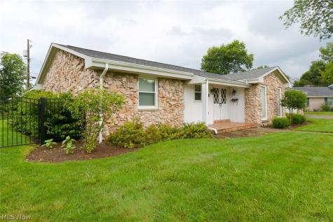 2306 Alexander Manor W Steubenville OH 43952