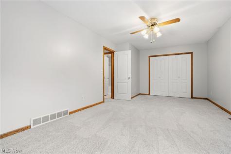 5882 Indian Creek Circle NW Canton OH 44718