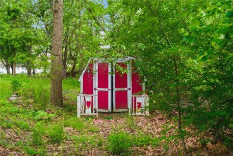 5882 Indian Creek Circle NW Canton OH 44718