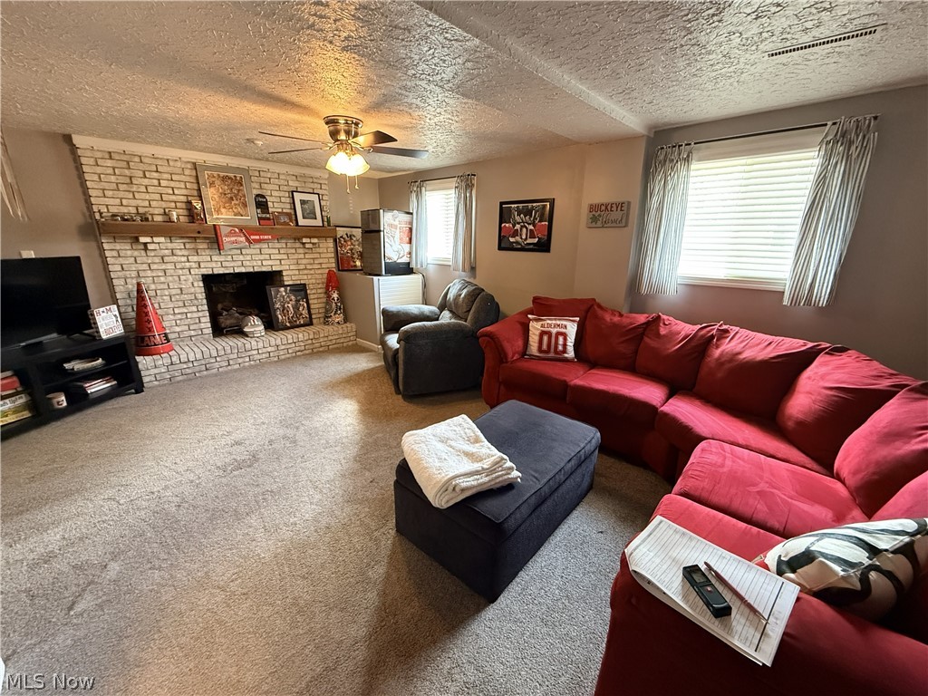 917 3rd Street NE New Philadelphia OH 44663