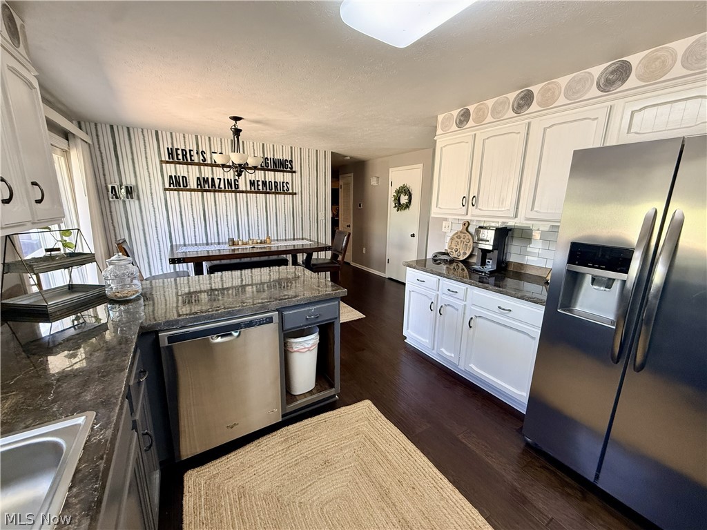 917 3rd Street NE New Philadelphia OH 44663