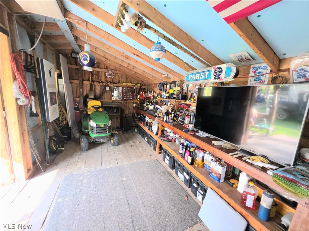 46242 County Road 501 Coshocton OH 43812