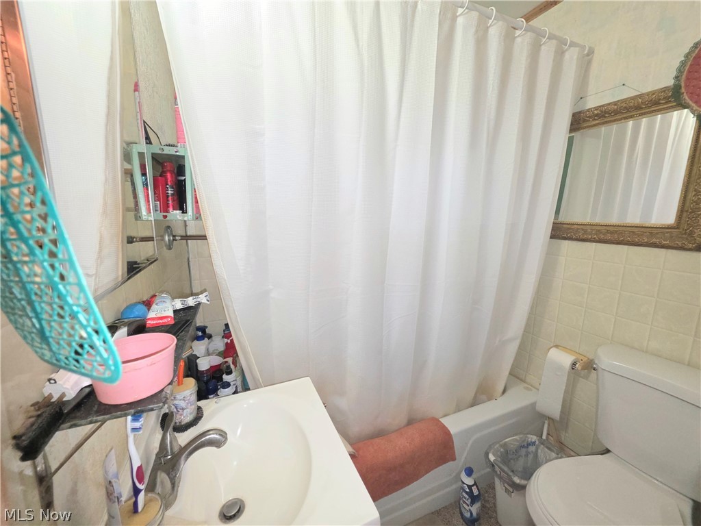 46242 County Road 501 Coshocton OH 43812