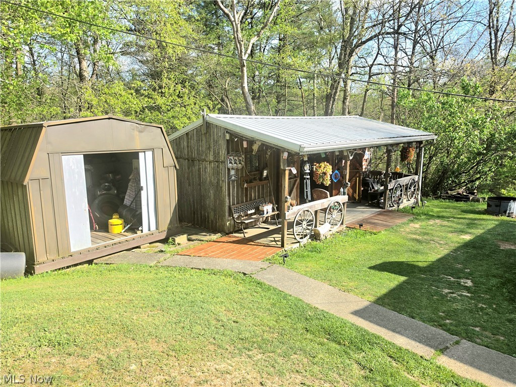 46242 County Road 501 Coshocton OH 43812