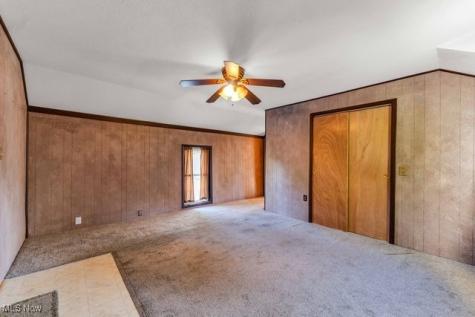 112 Vine Street Wellington OH 44090