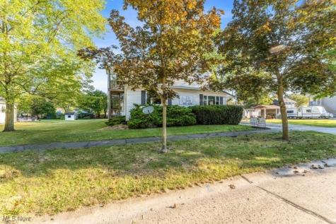 112 Vine Street Wellington OH 44090