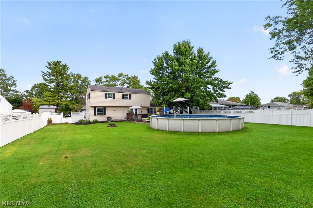 355 Earl Drive NW Warren OH 44483