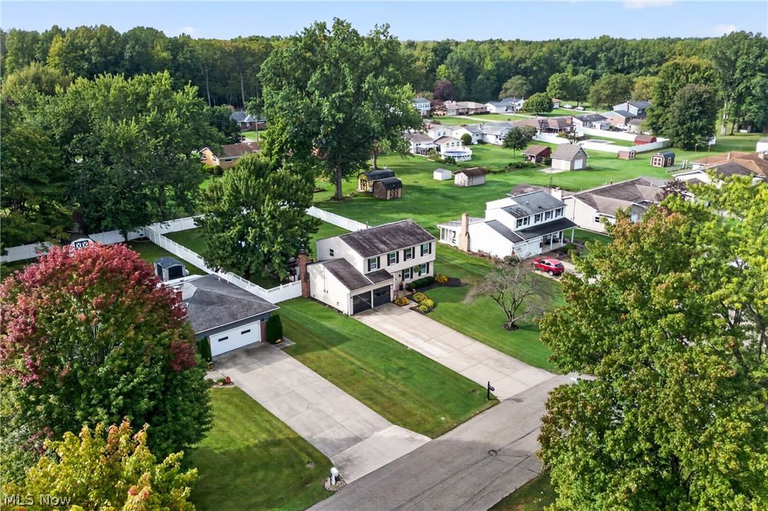 355 Earl Drive NW Warren OH 44483