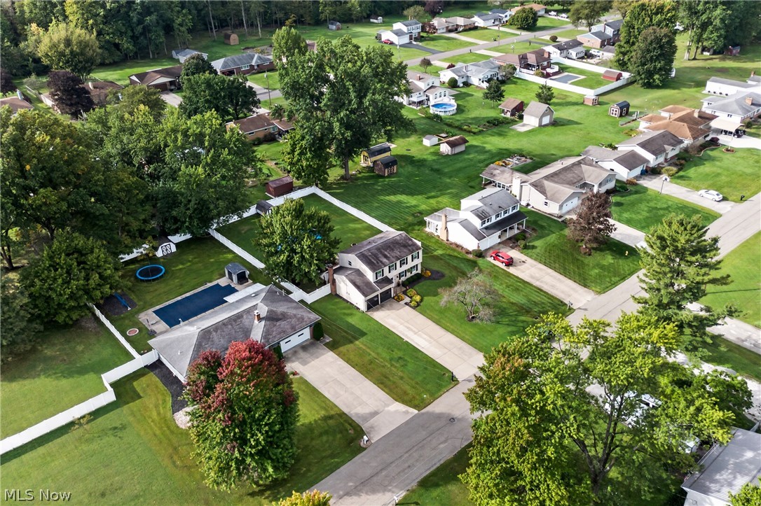 355 Earl Drive NW Warren OH 44483