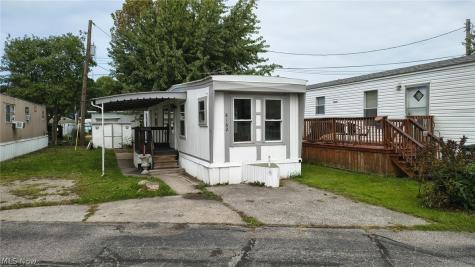 8162 Russell Lane Cleveland OH 44144