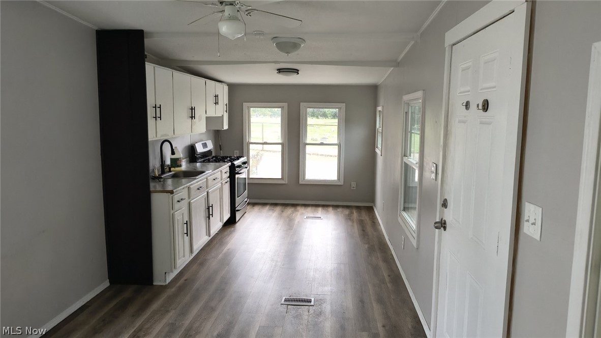 8162 Russell Lane Cleveland OH 44144