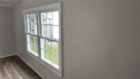 8162 Russell Lane Cleveland OH 44144