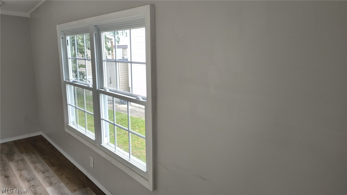 8162 Russell Lane Cleveland OH 44144