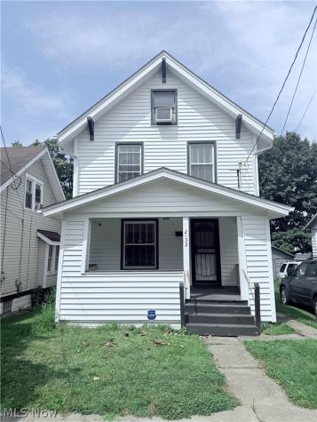 2132 10th Street SW Akron OH 44314