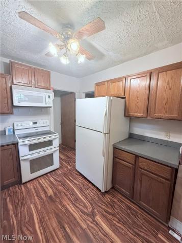 2132 10th Street SW Akron OH 44314