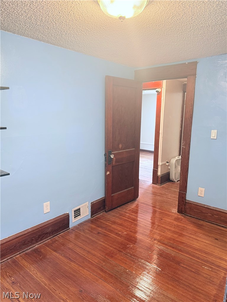 2132 10th Street SW Akron OH 44314