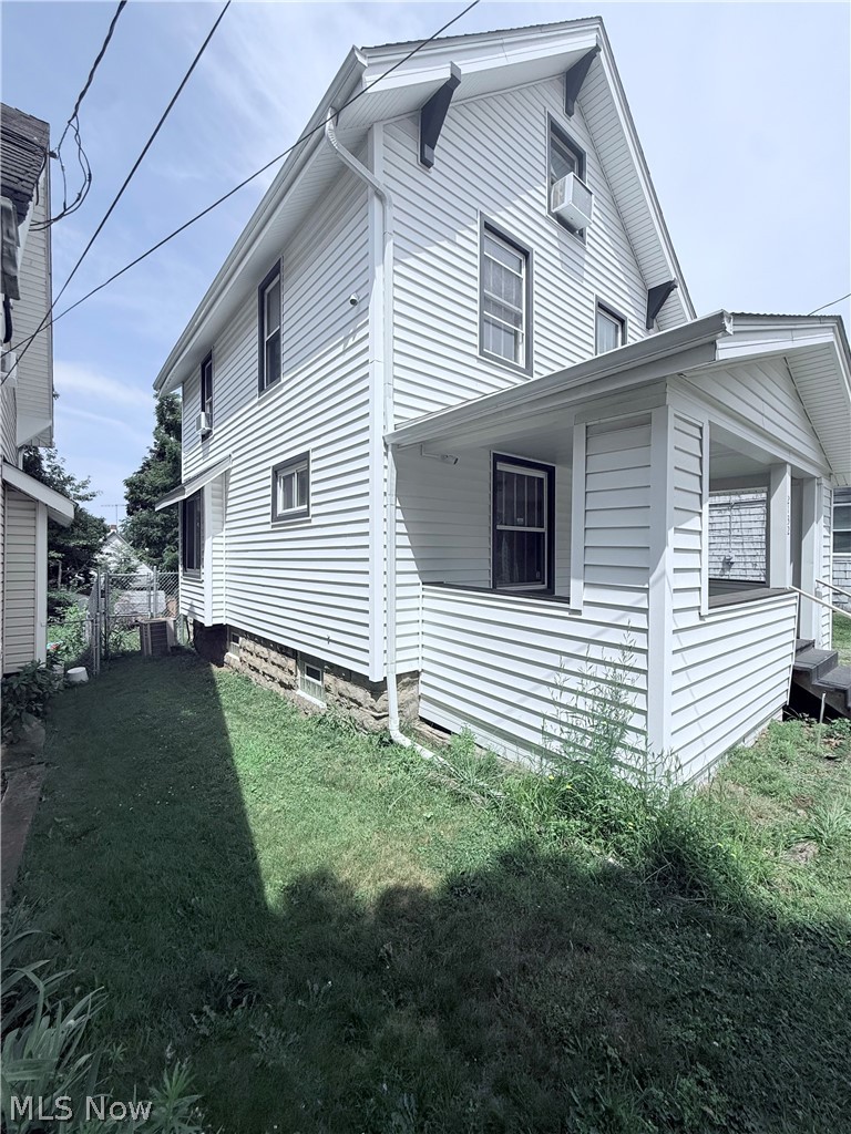 2132 10th Street SW Akron OH 44314