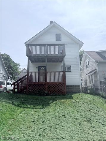 2132 10th Street SW Akron OH 44314