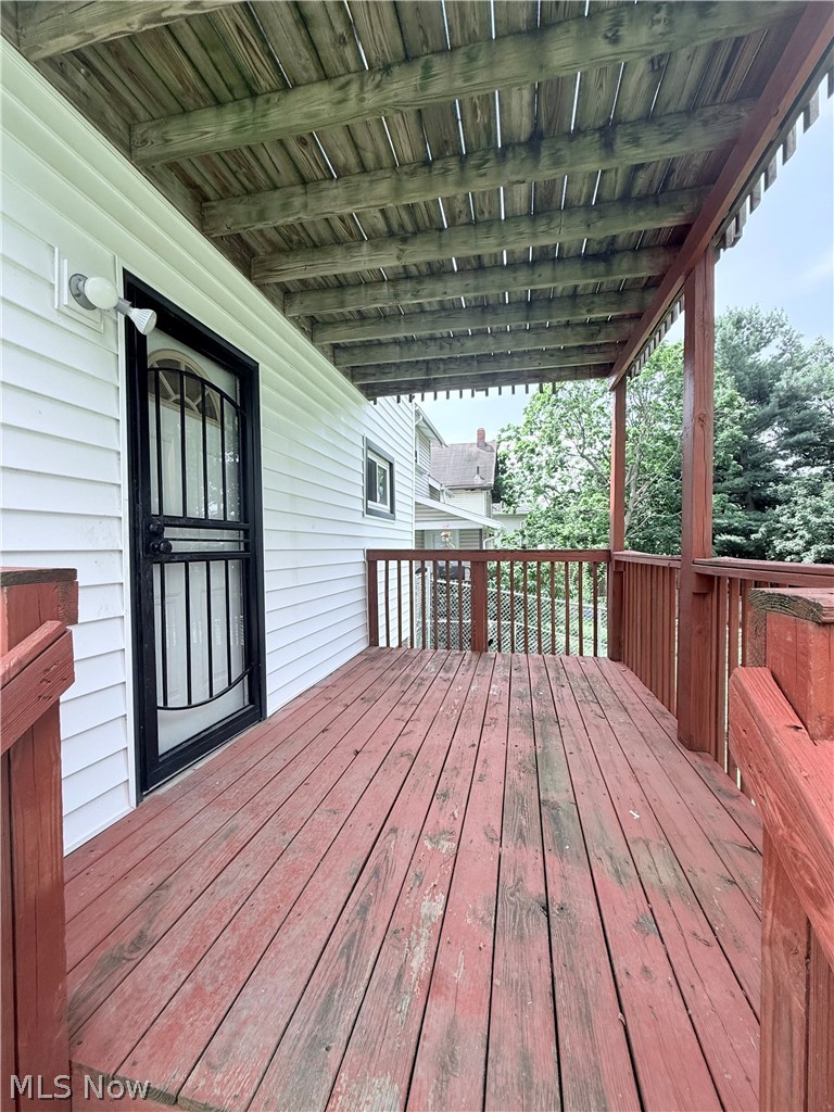 2132 10th Street SW Akron OH 44314